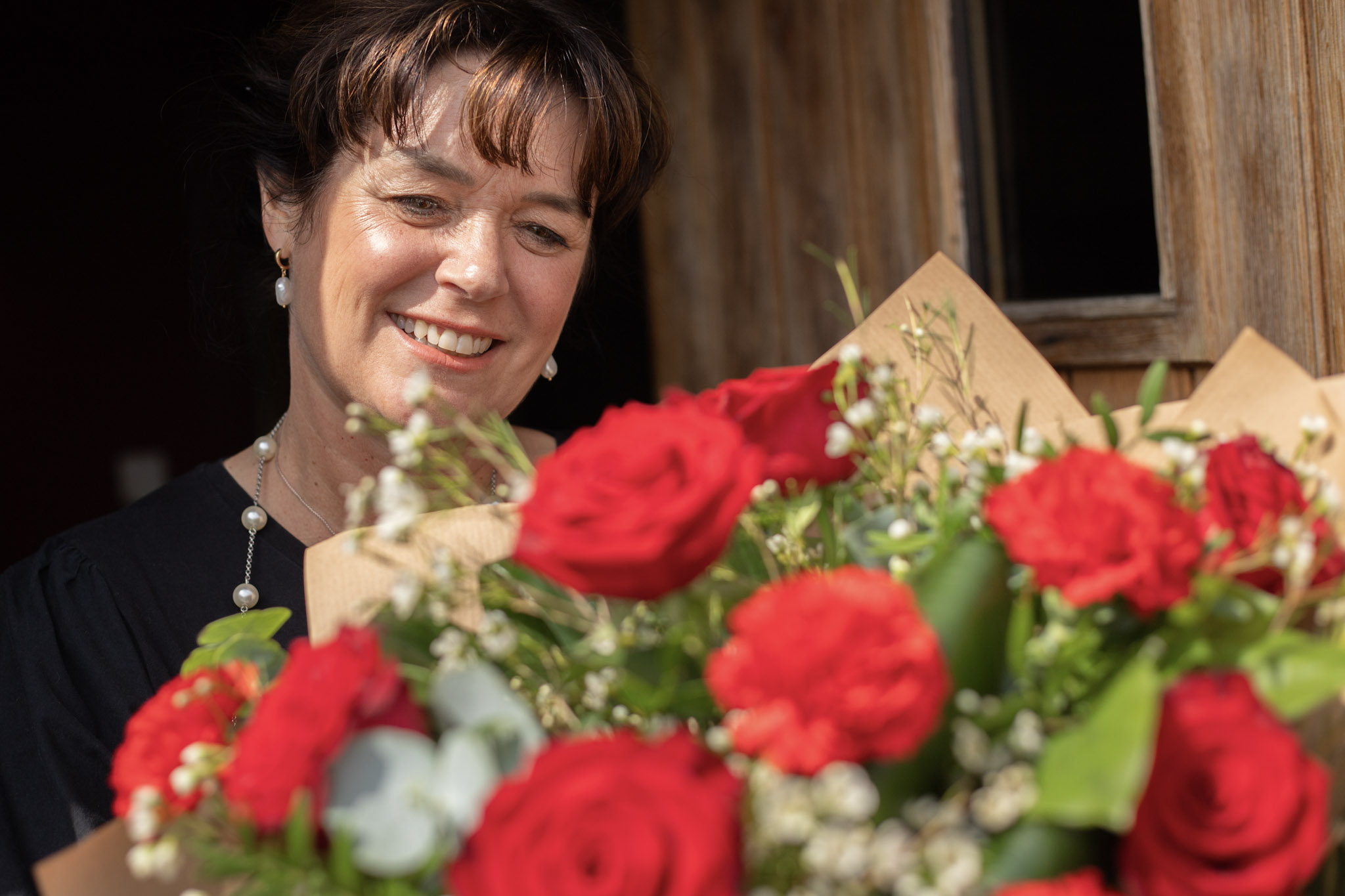 maltese lady receives roses